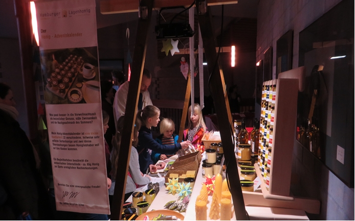 Wintermarkt in der Waldorfschule Farmsen am Samstag 22.11.2025
