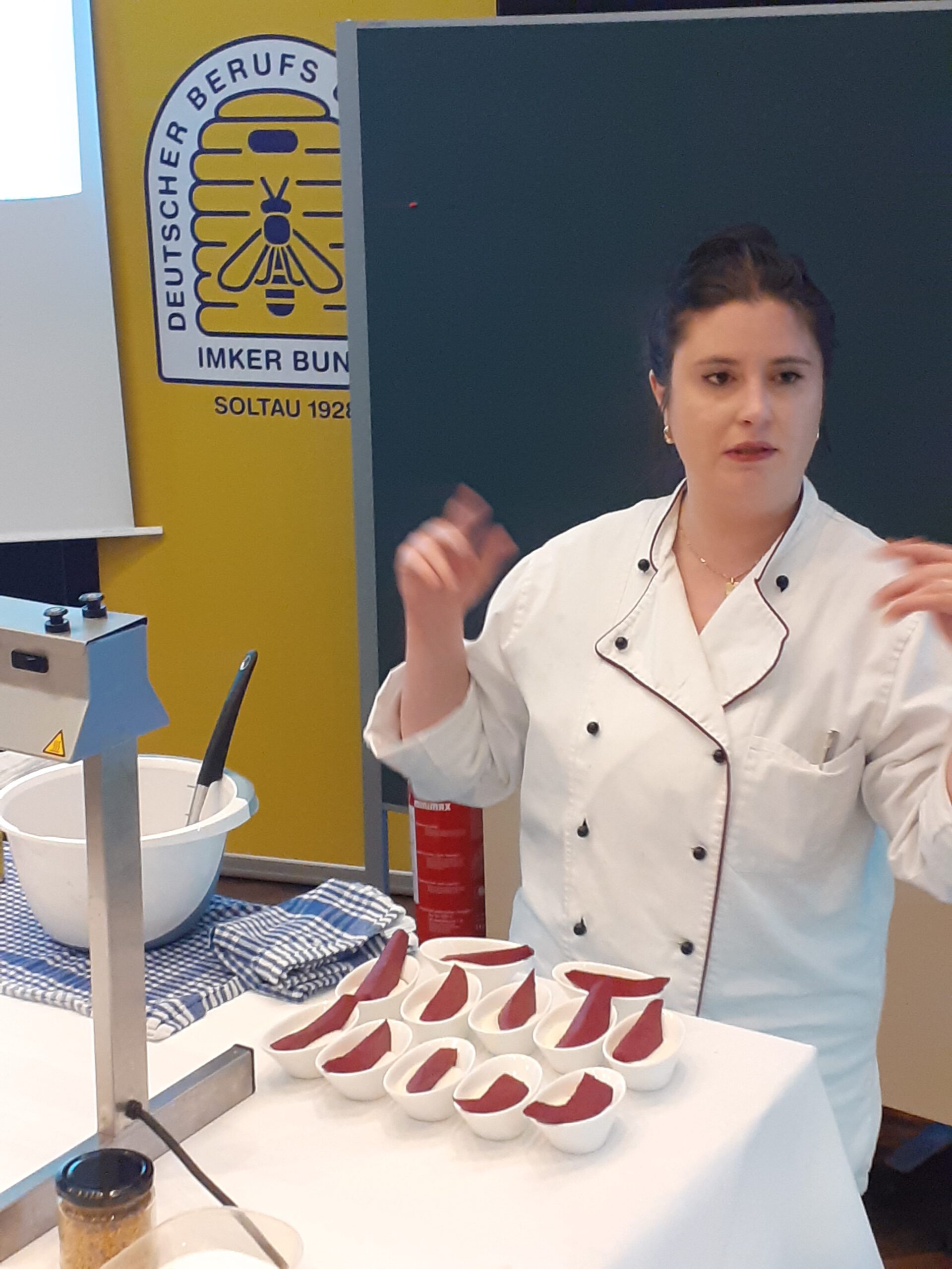 Foto Regine Holzapfel:  Birnenspalten anrichten